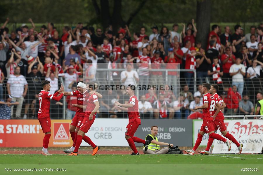 Sachs Stadion, Schweinfurt, 04.10.2023, sport, action, BFV, Saison 2023/2024, Fussball, 13. Spieltag, Regionalliga Bayern, FWK, FCS, FC Würzburger Kickers, 1. FC Schweinfurt 1905 - Bild-ID: 2383603