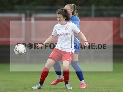 Fotos von FC Würzburger Kickers - Karlsruher SC auf sportfotografie.de