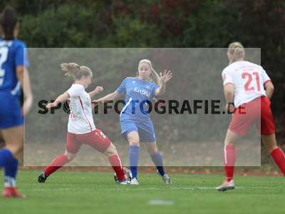 Fotos von FC Würzburger Kickers - Karlsruher SC auf sportfotografie.de