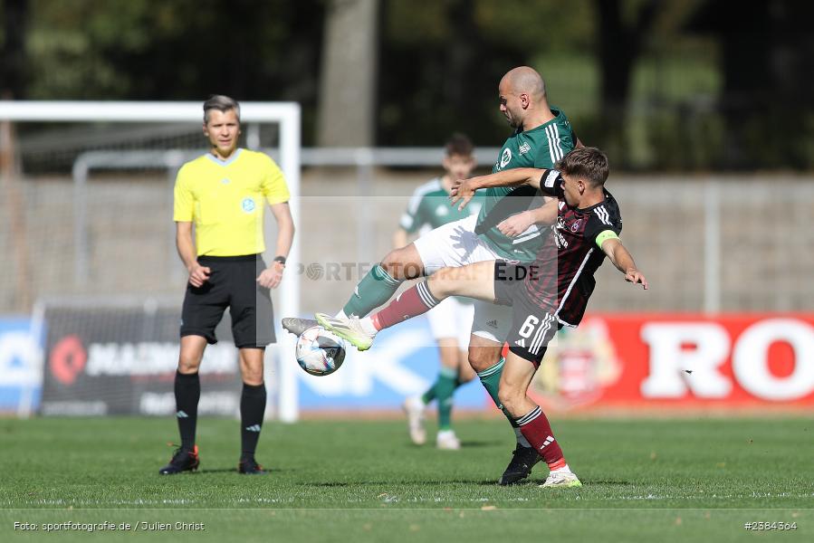 Sachs-Stadion, Schweinfurt, 15.10.2023, BFV, Fussball, sport, action, Saison 2023/2024, 15. Spieltag, Regionalliga Bayern, FCN, FCS, 1. FC Nürnberg II, 1. FC Schweinfurt 1905 - Bild-ID: 2384364