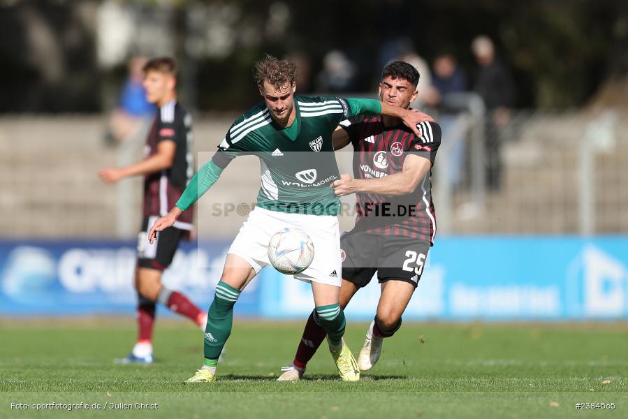 Sachs-Stadion, Schweinfurt, 15.10.2023, BFV, Fussball, sport, action, Saison 2023/2024, 15. Spieltag, Regionalliga Bayern, FCN, FCS, 1. FC Nürnberg II, 1. FC Schweinfurt 1905 - Bild-ID: 2384565