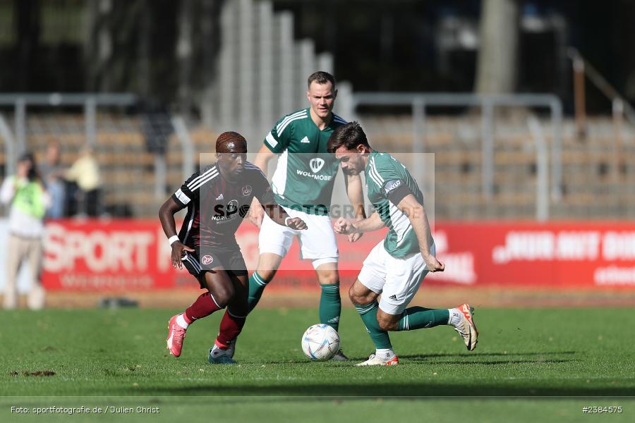 Sachs-Stadion, Schweinfurt, 15.10.2023, BFV, Fussball, sport, action, Saison 2023/2024, 15. Spieltag, Regionalliga Bayern, FCN, FCS, 1. FC Nürnberg II, 1. FC Schweinfurt 1905 - Bild-ID: 2384575