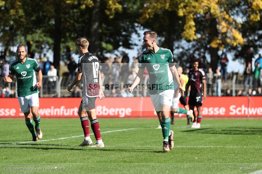 Sachs-Stadion, Schweinfurt, 15.10.2023, BFV, Fussball, sport, action, Saison 2023/2024, 15. Spieltag, Regionalliga Bayern, FCN, FCS, 1. FC Nürnberg II, 1. FC Schweinfurt 1905 - Bild-ID: 2384607