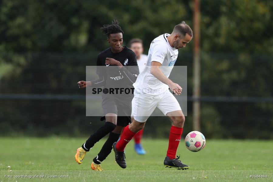 Sportgelände, Karsbach, 15.10.2023, BFV, Fussball, sport, action, Saison 2023/2024, 10. Spieltag, Kreisklasse Würzburg, SVS, FCK, SV Sendelbach-Steinbach, (SG) FC Karsbach - Bild-ID: 2384694