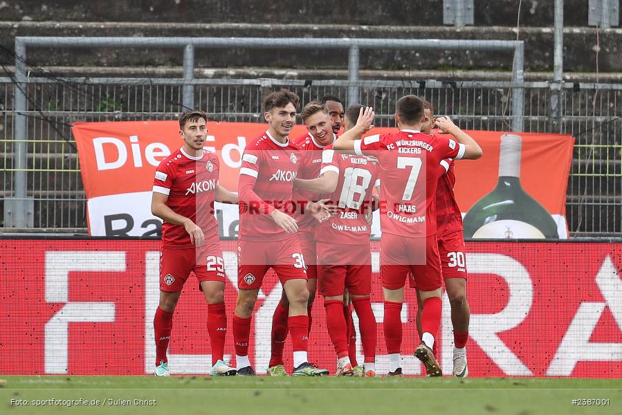 AKON Arena, Würzburg, 04.11.2023, BFV, Fussball, sport, action, Saison 2023/2024, Regionalliga Bayern, 19. Spieltag, FCA, FWK, FC Augsburg II, FC Würzburger Kickers - Bild-ID: 2387001
