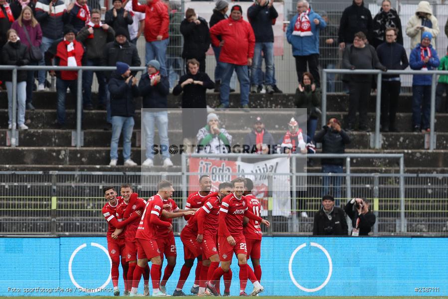 AKON Arena, Würzburg, 04.11.2023, BFV, Fussball, sport, action, Saison 2023/2024, Regionalliga Bayern, 19. Spieltag, FCA, FWK, FC Augsburg II, FC Würzburger Kickers - Bild-ID: 2387111
