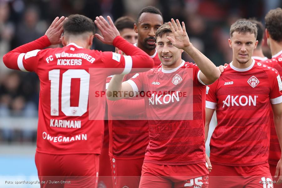 AKON Arena, Würzburg, 04.11.2023, BFV, Fussball, sport, action, Saison 2023/2024, Regionalliga Bayern, 19. Spieltag, FCA, FWK, FC Augsburg II, FC Würzburger Kickers - Bild-ID: 2387169