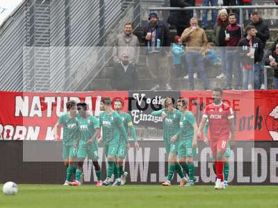 Fotos von FC Würzburger Kickers - FC Aufsburg II auf sportfotografie.de