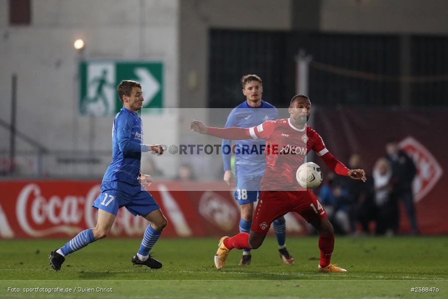 sport, action, Würzburg, Saison 2023/2024, Regionalliga Bayern, Fussball, FWK, FVI, FV Illertissen, FC Würzburger Kickers, BFV, AKON Arena, 21. Spieltag, 17.11.2023 - Bild-ID: 2388476