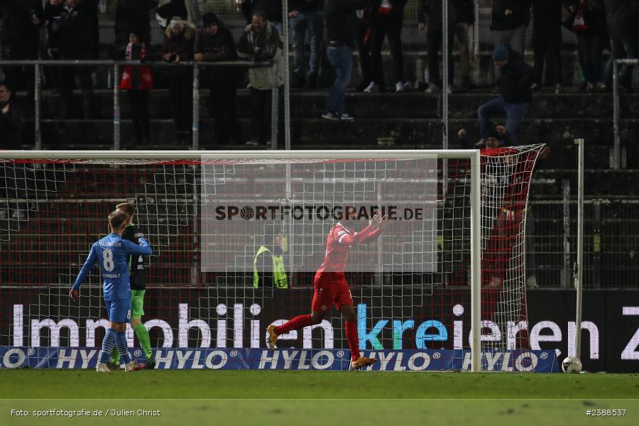 sport, action, Würzburg, Saison 2023/2024, Regionalliga Bayern, Fussball, FWK, FVI, FV Illertissen, FC Würzburger Kickers, BFV, AKON Arena, 21. Spieltag, 17.11.2023 - Bild-ID: 2388537