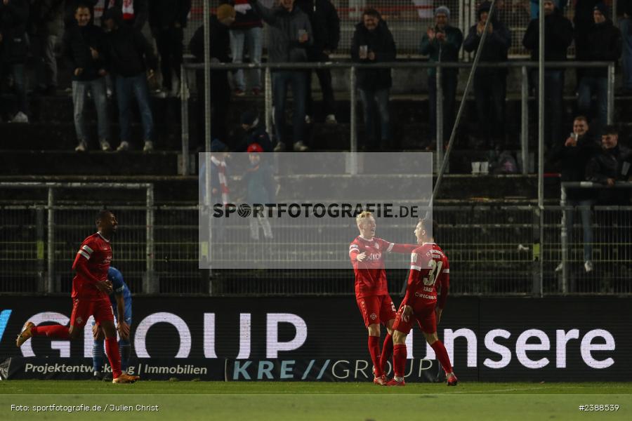 sport, action, Würzburg, Saison 2023/2024, Regionalliga Bayern, Fussball, FWK, FVI, FV Illertissen, FC Würzburger Kickers, BFV, AKON Arena, 21. Spieltag, 17.11.2023 - Bild-ID: 2388539