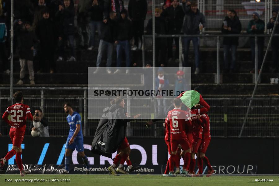 sport, action, Würzburg, Saison 2023/2024, Regionalliga Bayern, Fussball, FWK, FVI, FV Illertissen, FC Würzburger Kickers, BFV, AKON Arena, 21. Spieltag, 17.11.2023 - Bild-ID: 2388544