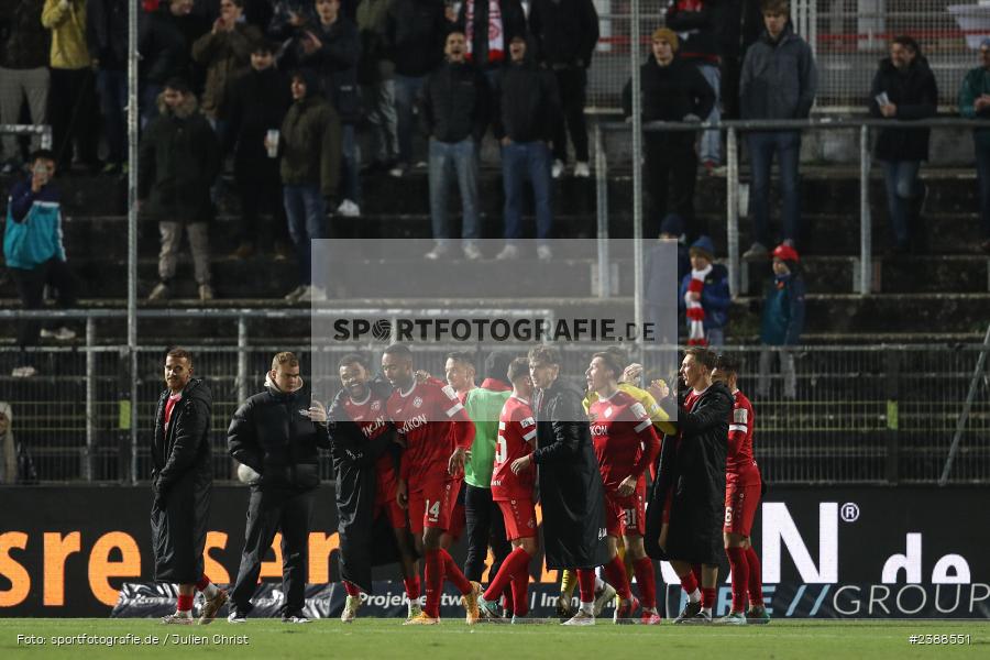 sport, action, Würzburg, Saison 2023/2024, Regionalliga Bayern, Fussball, FWK, FVI, FV Illertissen, FC Würzburger Kickers, BFV, AKON Arena, 21. Spieltag, 17.11.2023 - Bild-ID: 2388551
