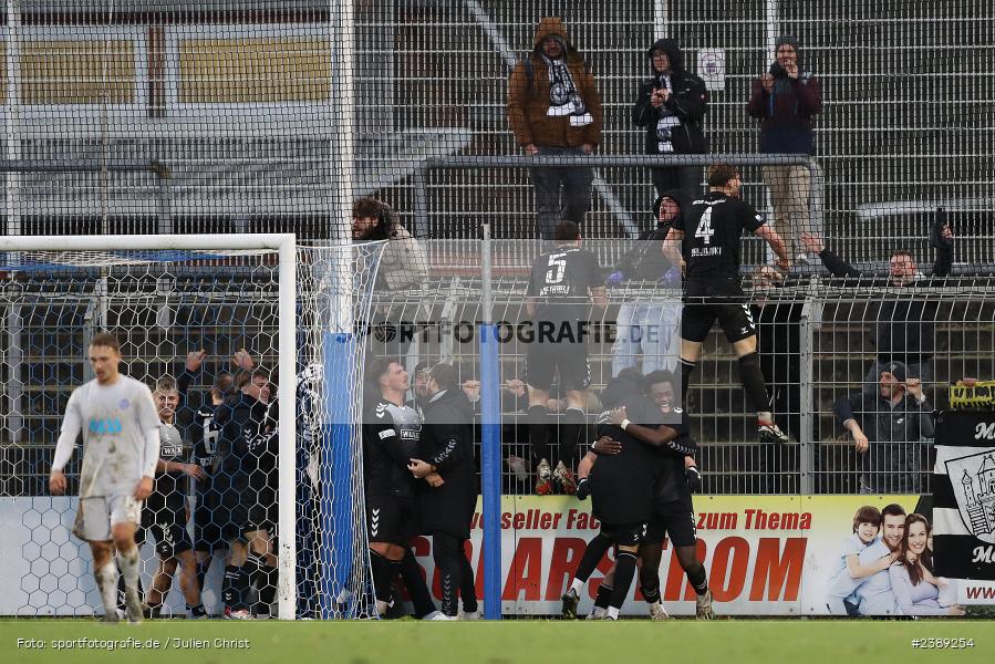 Stadion am Schönbusch, Aschaffenburg, 25.11.2023, BFV, Fussball, sport, action, Saison 2023/2024, 21. Spieltag, Regionalliga Bayern, SVW, SVA, SV Wacker Burghausen, SV Viktoria Aschaffenburg - Bild-ID: 2389254