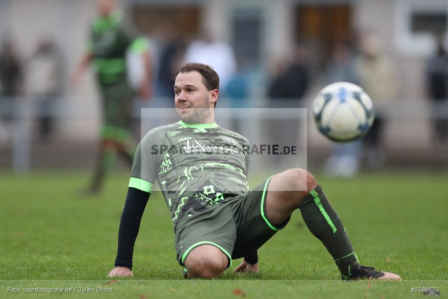 Sportgelände, Gössenheim, 26.11.2023, BFV, sport, action, Saison 2023/2024, Fussball, Kreisliga Würzburg, TSV, FCG, TSV Neuhütten-Wiesthal, FC Gössenheim - Bild-ID: 2389570