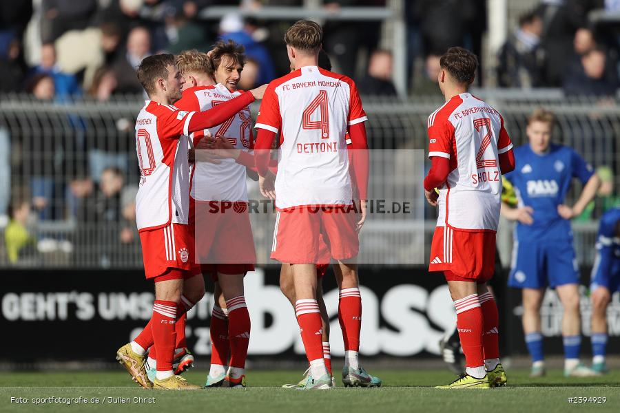 Stadion am Schönbusch, Aschaffenburg, 24.02.2024, sport, action, BFV, Fussball, Februar 2024, Regionalliga Bayern, FCB, SVA, FC Bayern München II, SV Viktoria Aschaffenburg - Bild-ID: 2394929