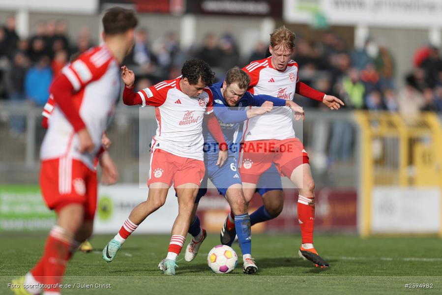 Stadion am Schönbusch, Aschaffenburg, 24.02.2024, sport, action, BFV, Fussball, Februar 2024, Regionalliga Bayern, FCB, SVA, FC Bayern München II, SV Viktoria Aschaffenburg - Bild-ID: 2394982