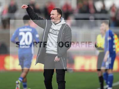 Fotos von SV Viktoria Aschaffenburg - FC Bayern München II auf sportfotografie.de