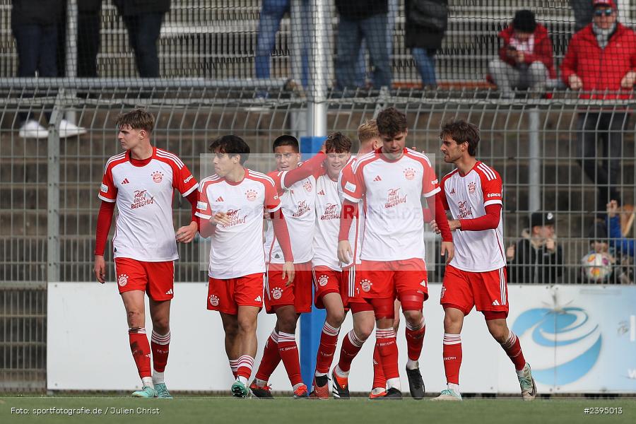 Stadion am Schönbusch, Aschaffenburg, 24.02.2024, sport, action, BFV, Fussball, Februar 2024, Regionalliga Bayern, FCB, SVA, FC Bayern München II, SV Viktoria Aschaffenburg - Bild-ID: 2395013