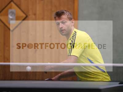 Fotos von RV Viktoria Wombach - 1. FC Hösbach auf sportfotografie.de