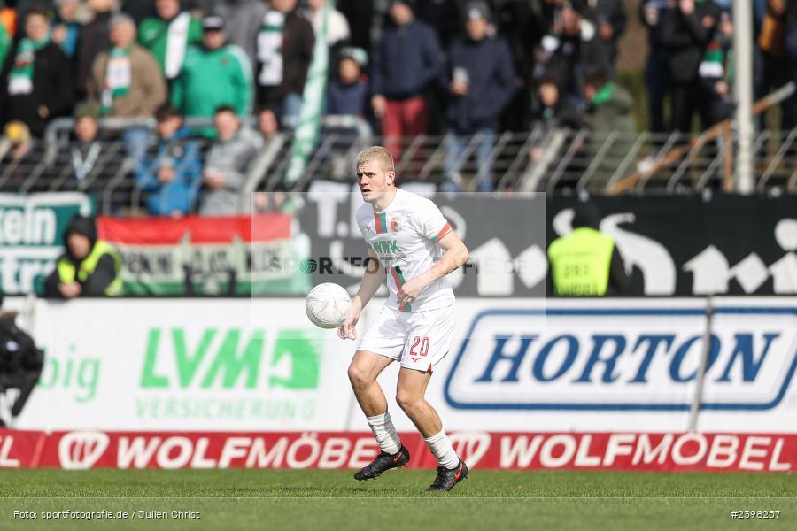 sport, action, Willy-Sachs-Stadion, Schweinfurt, Regionalliga Bayern, März 2024, Fussball, FCS, FCA, FC Augsburg II, BFV, 25. Spieltag, 16.03.2024, 1. FC Schweinfurt 1905 - Bild-ID: 2398257