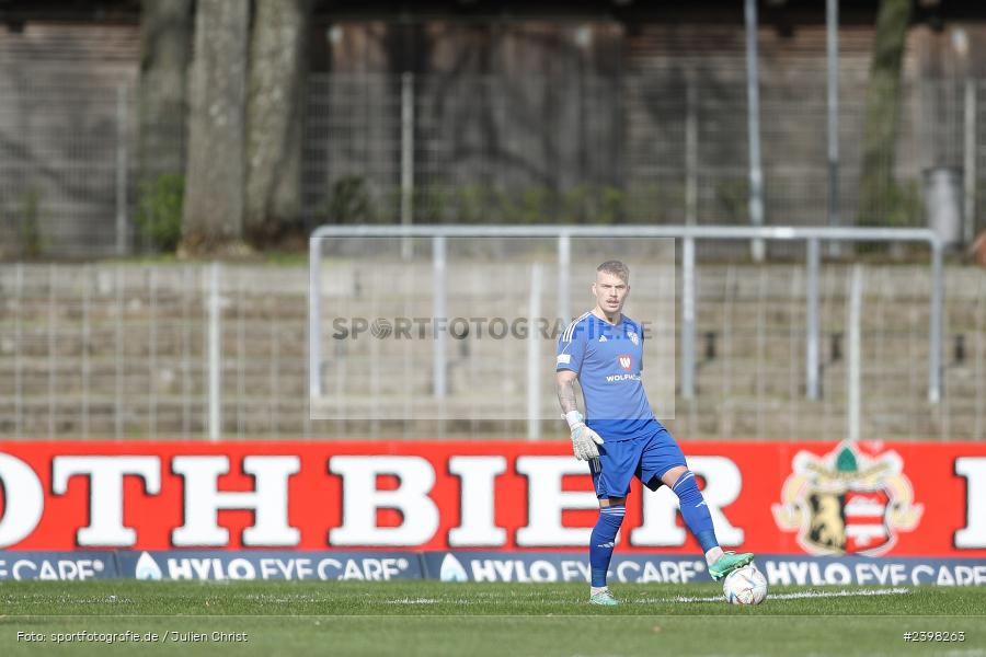 sport, action, Willy-Sachs-Stadion, Schweinfurt, Regionalliga Bayern, März 2024, Fussball, FCS, FCA, FC Augsburg II, BFV, 25. Spieltag, 16.03.2024, 1. FC Schweinfurt 1905 - Bild-ID: 2398263