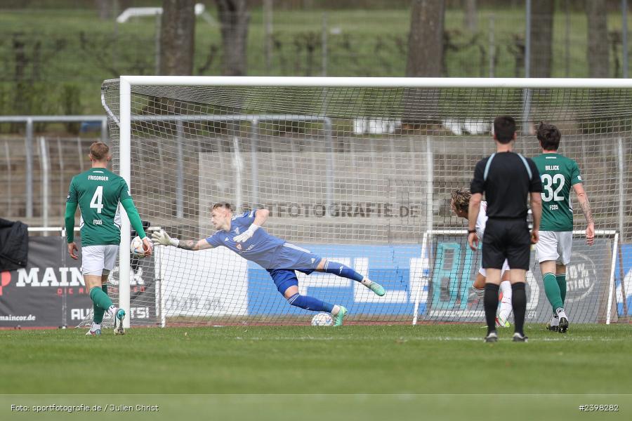 sport, action, Willy-Sachs-Stadion, Schweinfurt, Regionalliga Bayern, März 2024, Fussball, FCS, FCA, FC Augsburg II, BFV, 25. Spieltag, 16.03.2024, 1. FC Schweinfurt 1905 - Bild-ID: 2398282