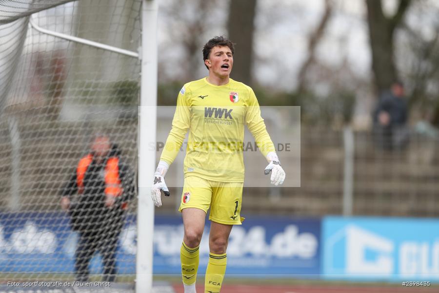 sport, action, Willy-Sachs-Stadion, Schweinfurt, Regionalliga Bayern, März 2024, Fussball, FCS, FCA, FC Augsburg II, BFV, 25. Spieltag, 16.03.2024, 1. FC Schweinfurt 1905 - Bild-ID: 2398435