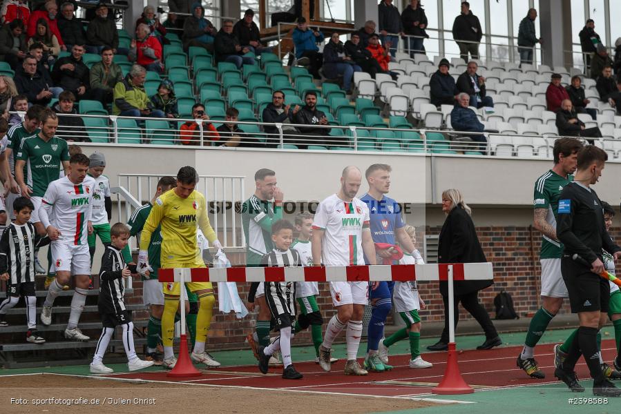 sport, action, Willy-Sachs-Stadion, Schweinfurt, Regionalliga Bayern, März 2024, Fussball, FCS, FCA, FC Augsburg II, BFV, 25. Spieltag, 16.03.2024, 1. FC Schweinfurt 1905 - Bild-ID: 2398588