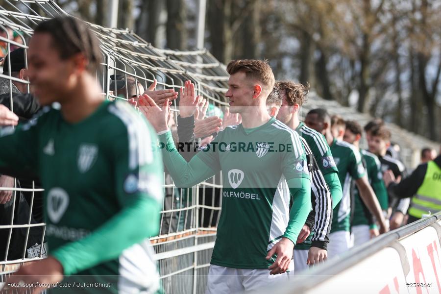 sport, action, Willy-Sachs-Stadion, Schweinfurt, Regionalliga Bayern, März 2024, Fussball, FCS, FCA, FC Augsburg II, BFV, 25. Spieltag, 16.03.2024, 1. FC Schweinfurt 1905 - Bild-ID: 2398661