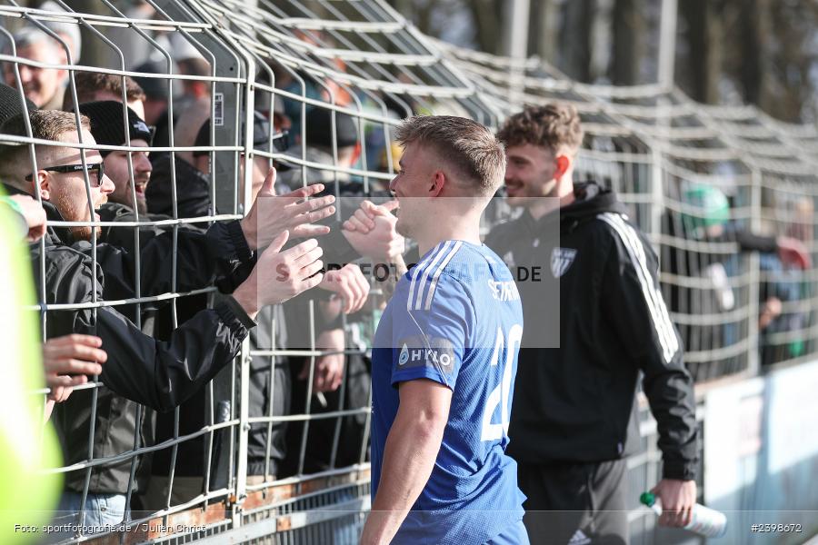 sport, action, Willy-Sachs-Stadion, Schweinfurt, Regionalliga Bayern, März 2024, Fussball, FCS, FCA, FC Augsburg II, BFV, 25. Spieltag, 16.03.2024, 1. FC Schweinfurt 1905 - Bild-ID: 2398672