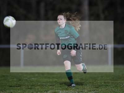 Fotos von FC Karsbach - SV 1928 Veitshöchheim auf sportfotografie.de
