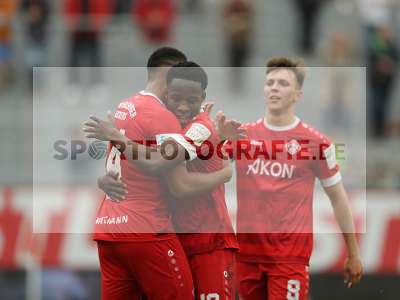 Fotos von FC Würzburger Kickers - FC Eintracht Bamberg auf sportfotografie.de