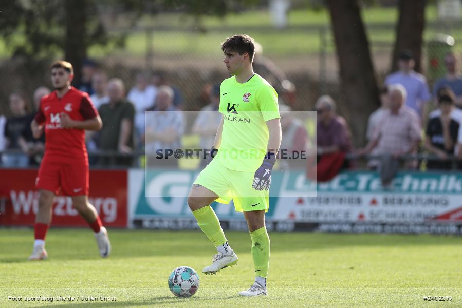 Sportgelände, Karlburg, 06.04.2024, sport, action, BFV, Fussball, April 2024, 28. Spieltag, Landesliga Nordwest, VAB, TSV, SV Vatan Spor Aschaffenburg, TSV Karlburg - Bild-ID: 2402259