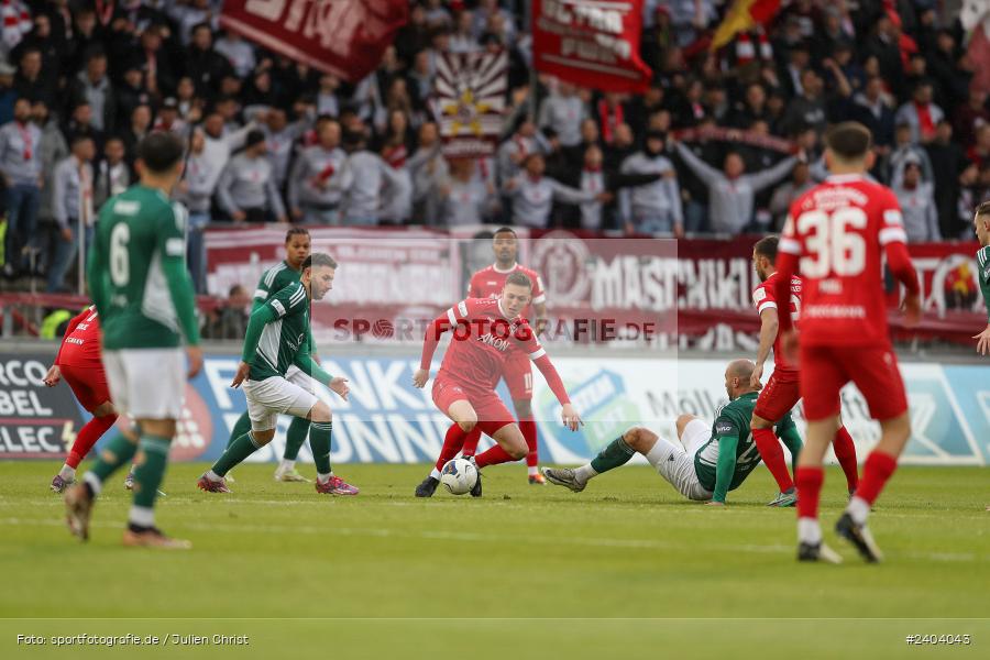 AKON Arena, Würzburg, 20.04.2024, sport, action, BFV, Fussball, April 2024, 30. Spieltag, Regionalliga Bayern, 1. FC Schweinfurt 1905, FC Würzburger Kickers - Bild-ID: 2404043