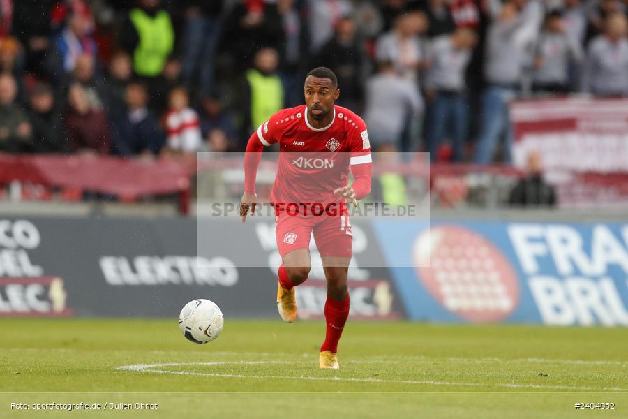 AKON Arena, Würzburg, 20.04.2024, sport, action, BFV, Fussball, April 2024, 30. Spieltag, Regionalliga Bayern, 1. FC Schweinfurt 1905, FC Würzburger Kickers - Bild-ID: 2404052