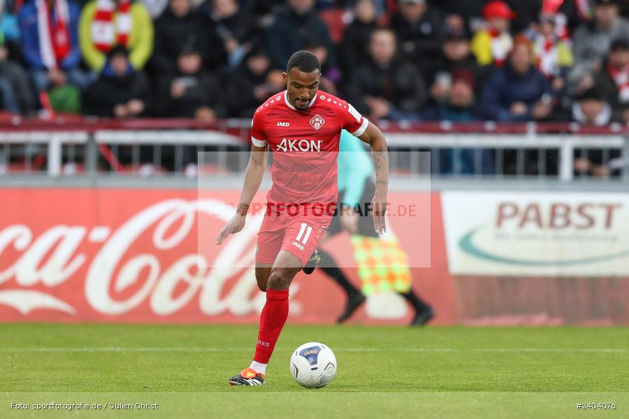 AKON Arena, Würzburg, 20.04.2024, sport, action, BFV, Fussball, April 2024, 30. Spieltag, Regionalliga Bayern, 1. FC Schweinfurt 1905, FC Würzburger Kickers - Bild-ID: 2404076