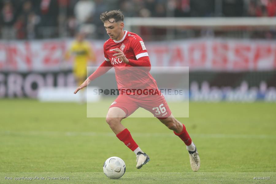 AKON Arena, Würzburg, 20.04.2024, sport, action, BFV, Fussball, April 2024, 30. Spieltag, Regionalliga Bayern, 1. FC Schweinfurt 1905, FC Würzburger Kickers - Bild-ID: 2404107