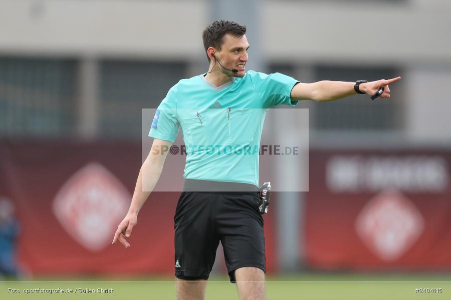AKON Arena, Würzburg, 20.04.2024, sport, action, BFV, Fussball, April 2024, 30. Spieltag, Regionalliga Bayern, 1. FC Schweinfurt 1905, FC Würzburger Kickers - Bild-ID: 2404115