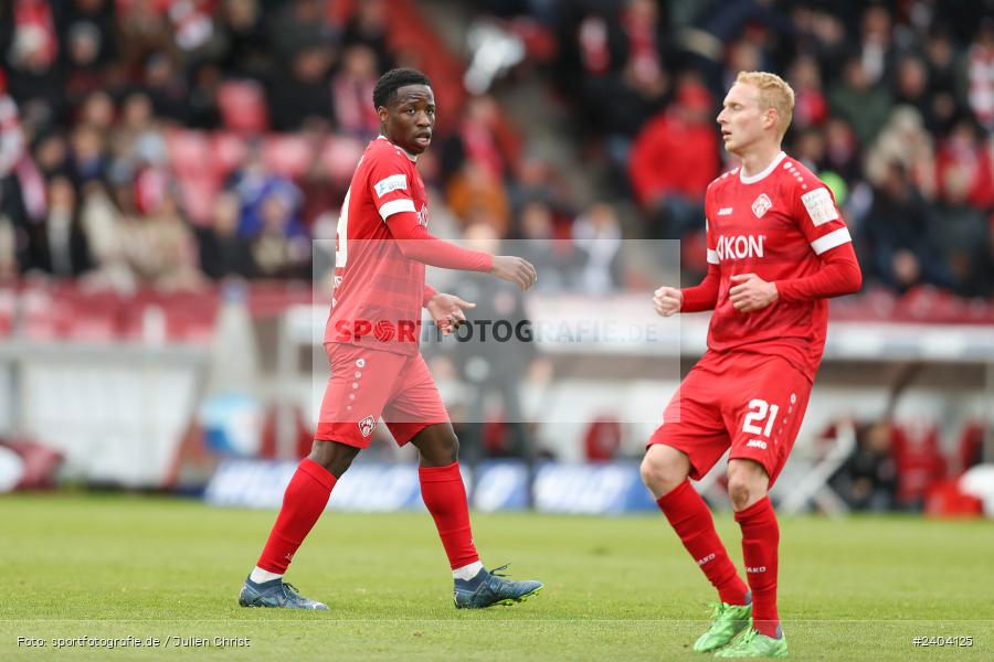 AKON Arena, Würzburg, 20.04.2024, sport, action, BFV, Fussball, April 2024, 30. Spieltag, Regionalliga Bayern, 1. FC Schweinfurt 1905, FC Würzburger Kickers - Bild-ID: 2404125