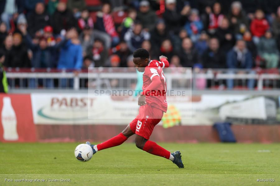 AKON Arena, Würzburg, 20.04.2024, sport, action, BFV, Fussball, April 2024, 30. Spieltag, Regionalliga Bayern, 1. FC Schweinfurt 1905, FC Würzburger Kickers - Bild-ID: 2404150