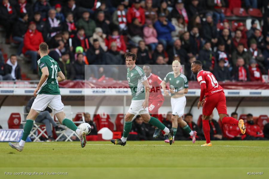 AKON Arena, Würzburg, 20.04.2024, sport, action, BFV, Fussball, April 2024, 30. Spieltag, Regionalliga Bayern, 1. FC Schweinfurt 1905, FC Würzburger Kickers - Bild-ID: 2404187