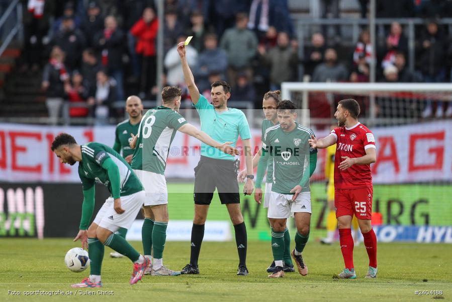 AKON Arena, Würzburg, 20.04.2024, sport, action, BFV, Fussball, April 2024, 30. Spieltag, Regionalliga Bayern, 1. FC Schweinfurt 1905, FC Würzburger Kickers - Bild-ID: 2404188