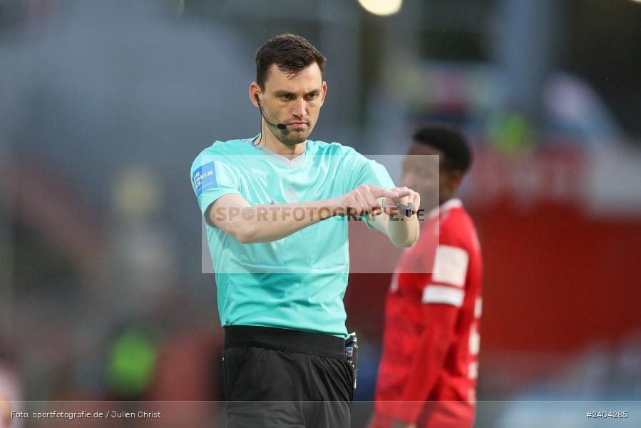 AKON Arena, Würzburg, 20.04.2024, sport, action, BFV, Fussball, April 2024, 30. Spieltag, Regionalliga Bayern, 1. FC Schweinfurt 1905, FC Würzburger Kickers - Bild-ID: 2404285