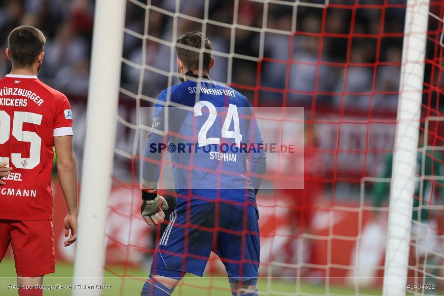 AKON Arena, Würzburg, 20.04.2024, sport, action, BFV, Fussball, April 2024, 30. Spieltag, Regionalliga Bayern, 1. FC Schweinfurt 1905, FC Würzburger Kickers - Bild-ID: 2404322
