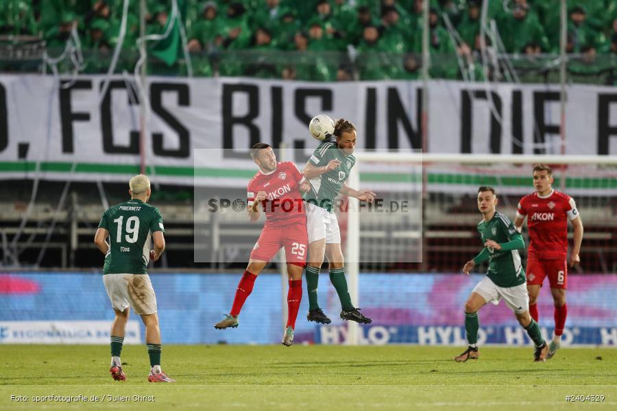 AKON Arena, Würzburg, 20.04.2024, sport, action, BFV, Fussball, April 2024, 30. Spieltag, Regionalliga Bayern, 1. FC Schweinfurt 1905, FC Würzburger Kickers - Bild-ID: 2404329