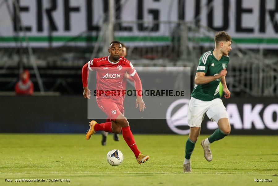 AKON Arena, Würzburg, 20.04.2024, sport, action, BFV, Fussball, April 2024, 30. Spieltag, Regionalliga Bayern, 1. FC Schweinfurt 1905, FC Würzburger Kickers - Bild-ID: 2404382