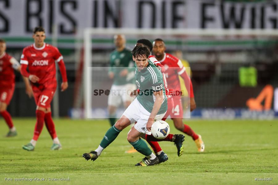 AKON Arena, Würzburg, 20.04.2024, sport, action, BFV, Fussball, April 2024, 30. Spieltag, Regionalliga Bayern, 1. FC Schweinfurt 1905, FC Würzburger Kickers - Bild-ID: 2404387