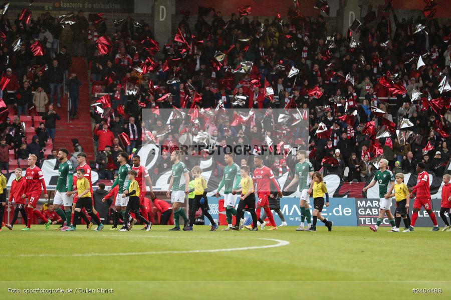 AKON Arena, Würzburg, 20.04.2024, sport, action, BFV, Fussball, April 2024, 30. Spieltag, Regionalliga Bayern, 1. FC Schweinfurt 1905, FC Würzburger Kickers - Bild-ID: 2404488