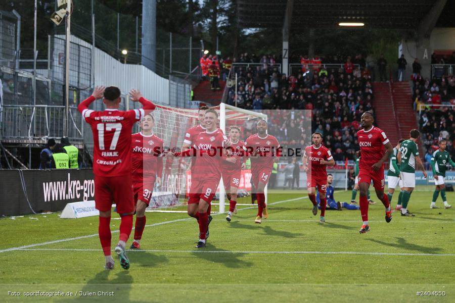 AKON Arena, Würzburg, 20.04.2024, sport, action, BFV, Fussball, April 2024, 30. Spieltag, Regionalliga Bayern, 1. FC Schweinfurt 1905, FC Würzburger Kickers - Bild-ID: 2404550